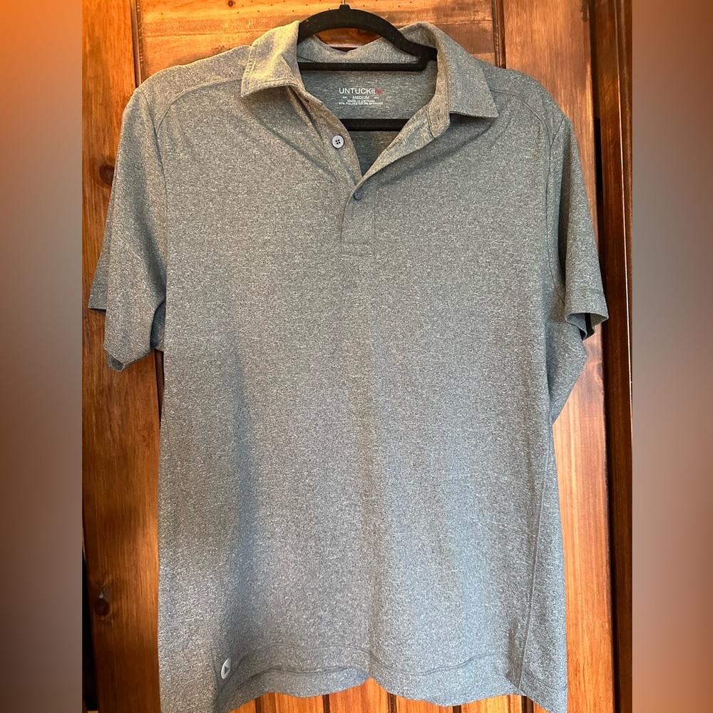 Untuckit light grey polo